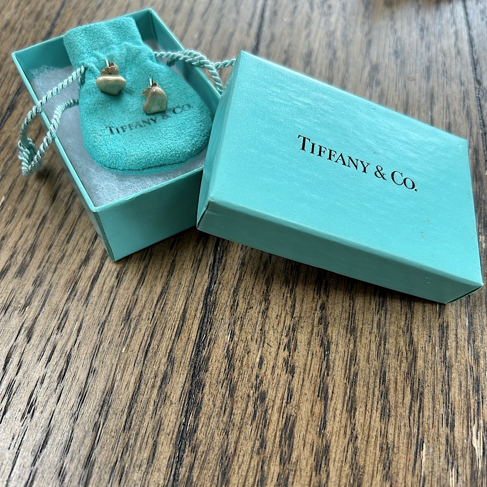 Tiffany & Co. Elsa Peretti Full Heart Earrings - Picture 2 of 3